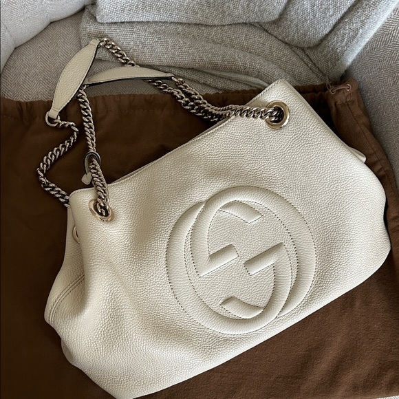 Gucci Soho Pebbled Calfskin Leather Shoulder Bag with Tassel - Picture 3 of 8